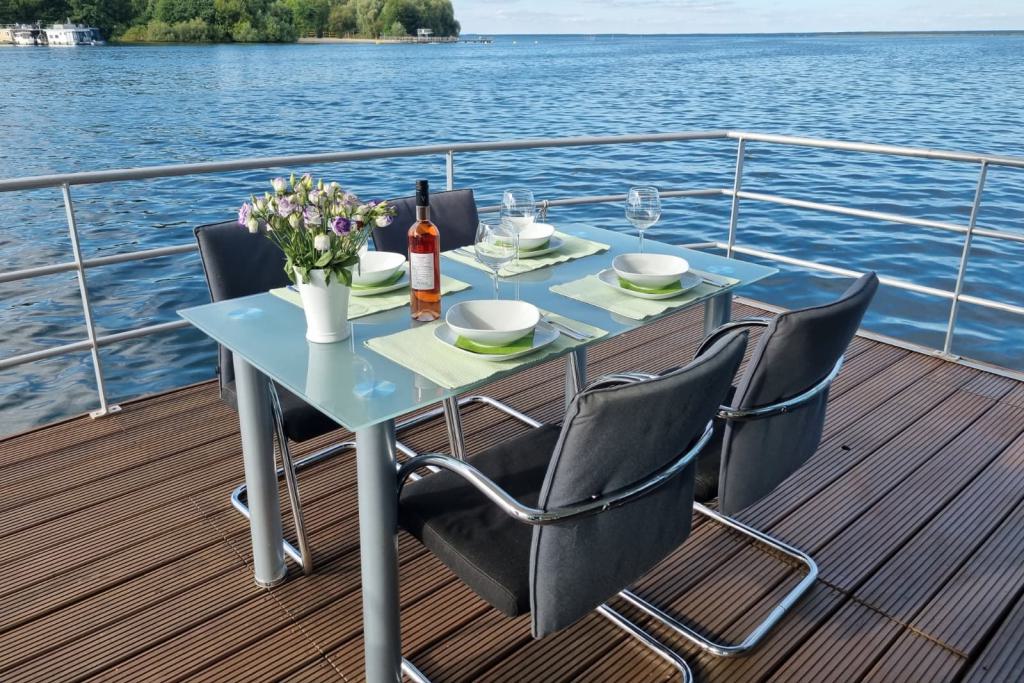 Louisa-12-vordere Terrasse